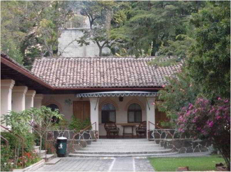 Regis Hotel Spa Panajachel Exterior photo